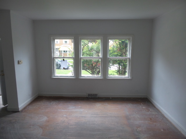555 E 104th St, Chicago, IL 60628 photo 3