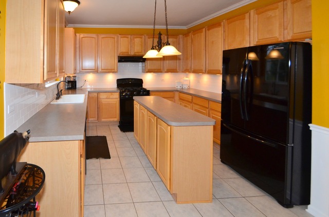602 Declaration Ln, Aurora, IL 60502 photo 3