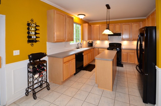 602 Declaration Ln, Aurora, IL 60502 photo 4