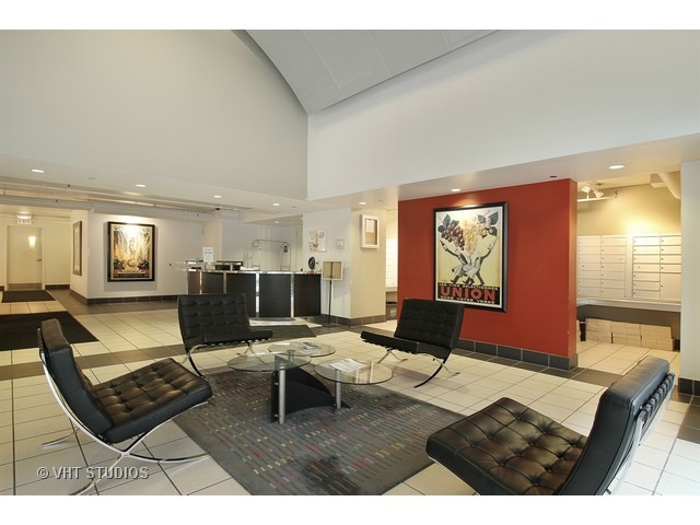 111 S Morgan St #508, Chicago, IL 60607 photo 2