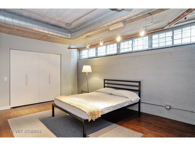 17 N Loomis St #1M, Chicago, IL 60607 photo 10