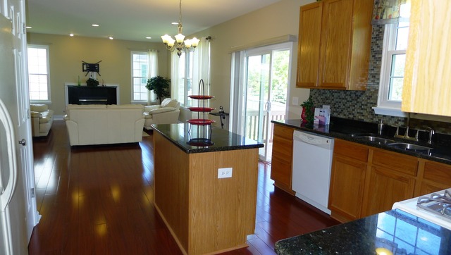 218 Thrush Cir, Lindenhurst, IL 60046 photo 7