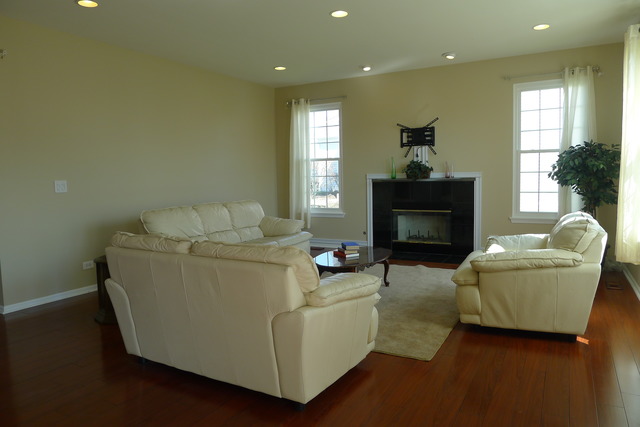 218 Thrush Cir, Lindenhurst, IL 60046 photo 5