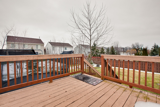 218 Thrush Cir, Lindenhurst, IL 60046 photo 20