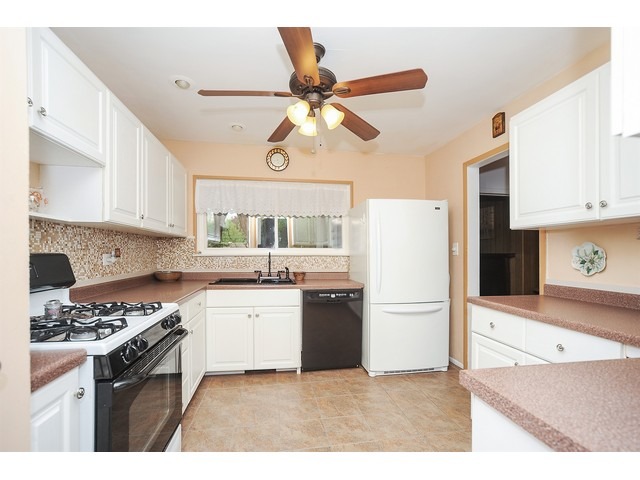 1068 Kenilworth Dr, Wheeling, IL 60090 photo 3