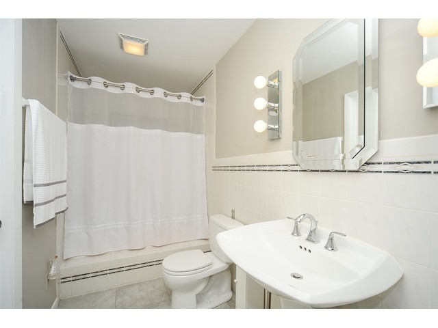 1068 Kenilworth Dr, Wheeling, IL 60090 photo 12