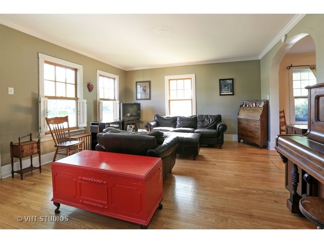 2001 Glenview Rd, Glenview, IL 60025 photo 2