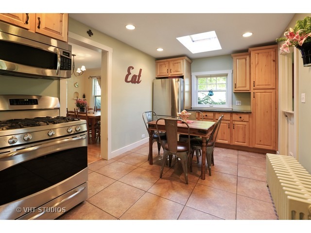 2001 Glenview Rd, Glenview, IL 60025 photo 3