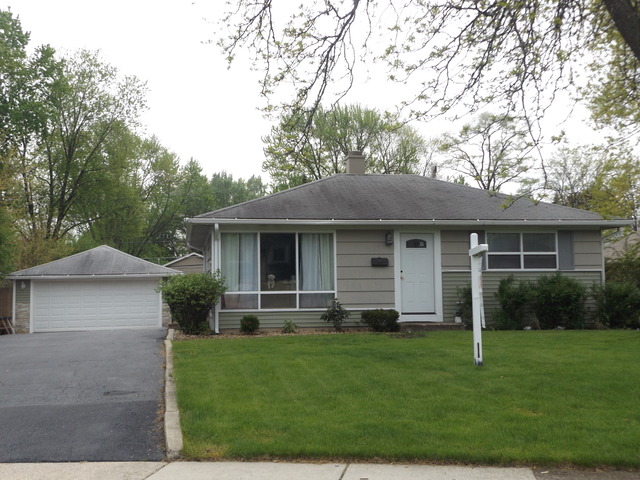 2105 Sigwalt St, Rolling Meadows, IL 60008 photo 1