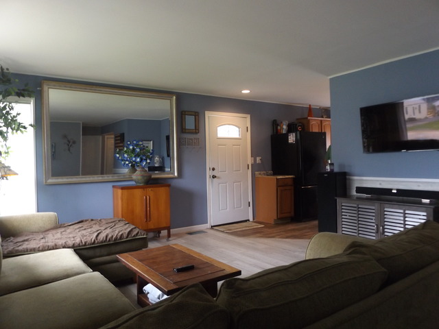 2105 Sigwalt St, Rolling Meadows, IL 60008 photo 2