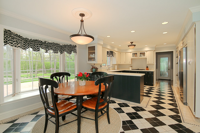 27 W145 Mack Rd, Wheaton, IL 60189 photo 8