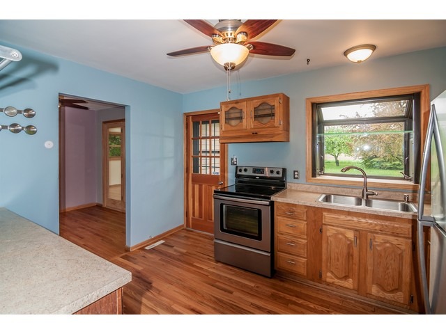 2805 Killarney Dr, Cary, IL 60013 photo 3