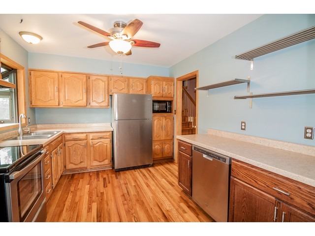 2805 Killarney Dr, Cary, IL 60013 photo 4