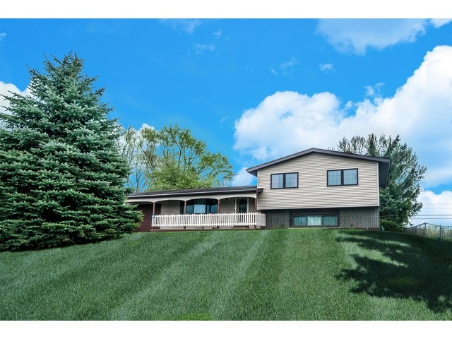 2805 Killarney Dr, Cary, IL 60013 photo 1