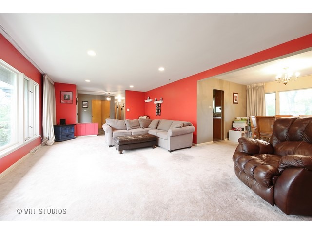 11510 73rd Pl, Willowbrook, IL 60527 photo 3