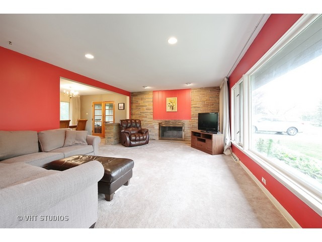 11510 73rd Pl, Willowbrook, IL 60527 photo 2