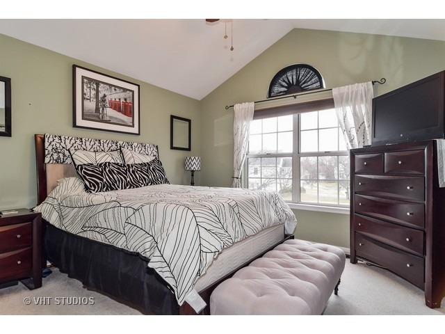 1439 Beaumont Cir, Bartlett, IL 60103 photo 8