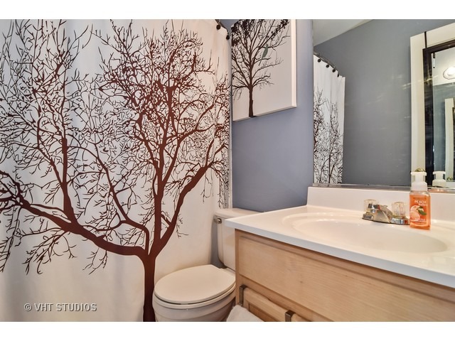 1439 Beaumont Cir, Bartlett, IL 60103 photo 9