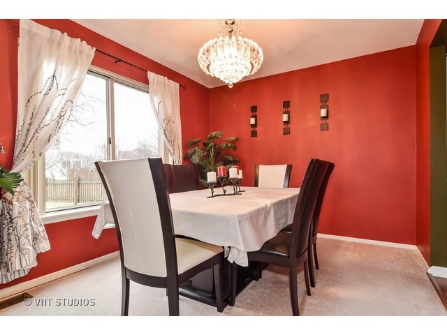 1439 Beaumont Cir, Bartlett, IL 60103 photo 7