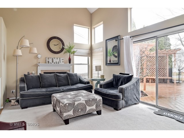 1439 Beaumont Cir, Bartlett, IL 60103 photo 3