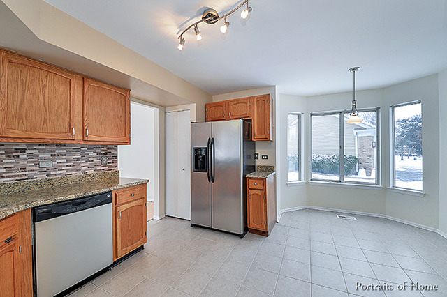 451 Harvard Ln, Bartlett, IL 60103 photo 3