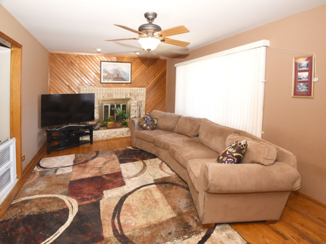 405 S Meier Rd, Mount Prospect, IL 60056 photo 5