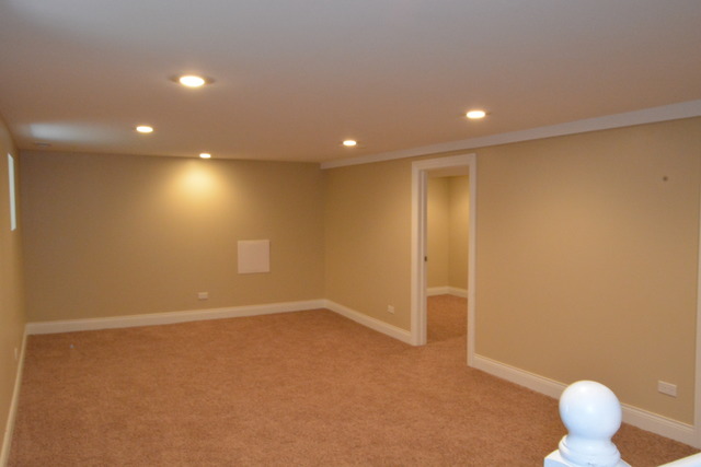5317 W Waveland Ave, Chicago, IL 60641 photo 15