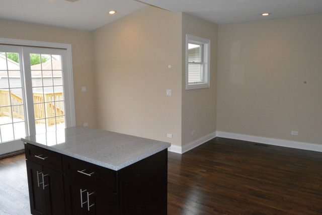 5317 W Waveland Ave, Chicago, IL 60641 photo 7