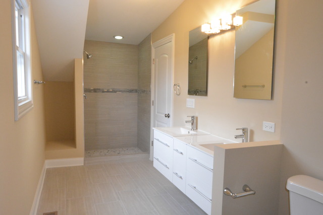 5317 W Waveland Ave, Chicago, IL 60641 photo 12