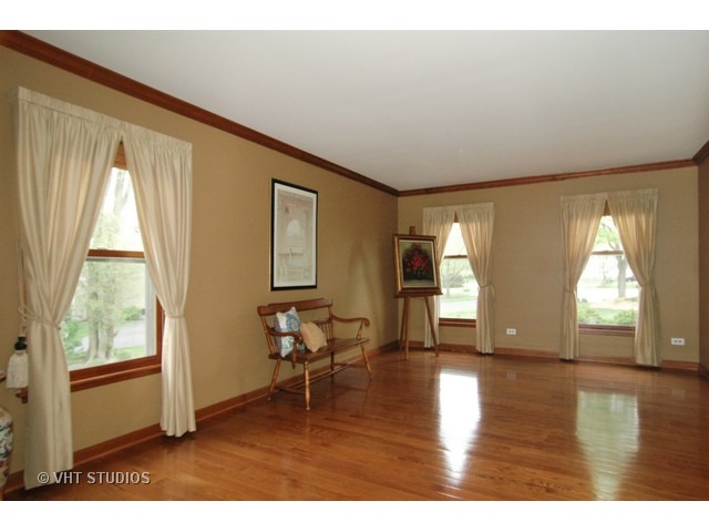 760 Spruce Tree Ln, Algonquin, IL 60102 photo 3