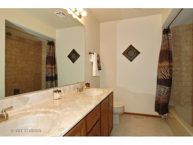 760 Spruce Tree Ln, Algonquin, IL 60102 photo 13