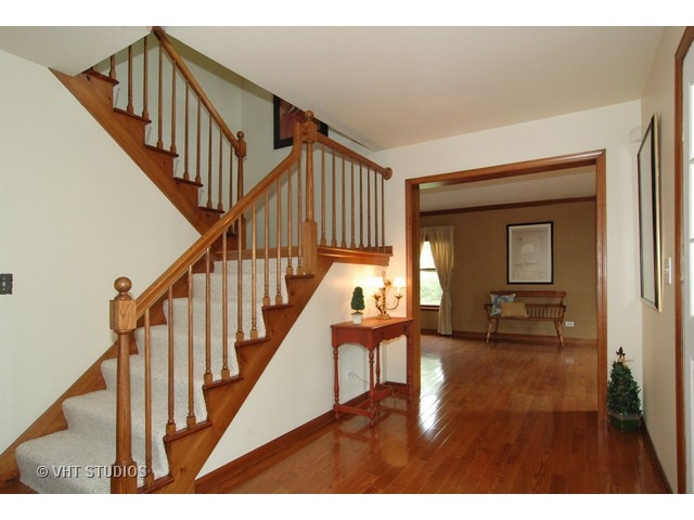760 Spruce Tree Ln, Algonquin, IL 60102 photo 2
