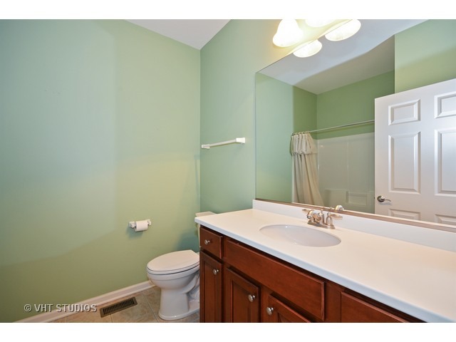 2807 Bond Cir, Naperville, IL 60563 photo 12