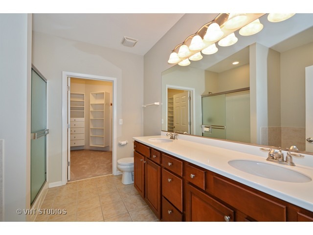 2807 Bond Cir, Naperville, IL 60563 photo 9