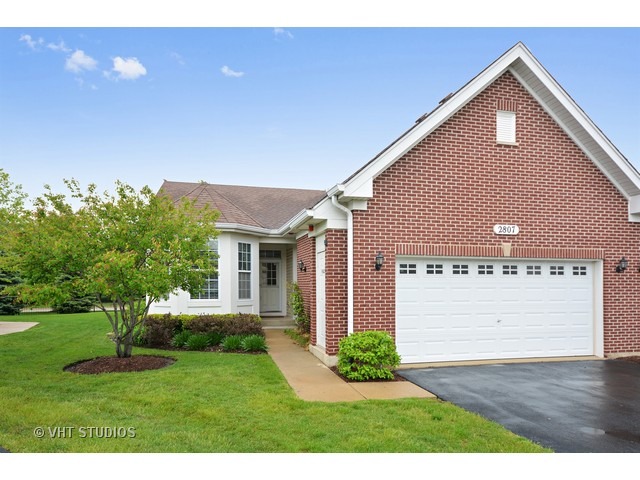 2807 Bond Cir, Naperville, IL 60563 photo 1