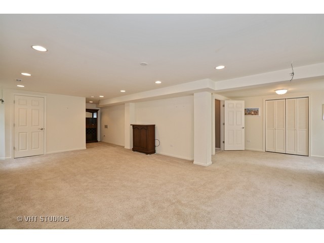 2807 Bond Cir, Naperville, IL 60563 photo 14