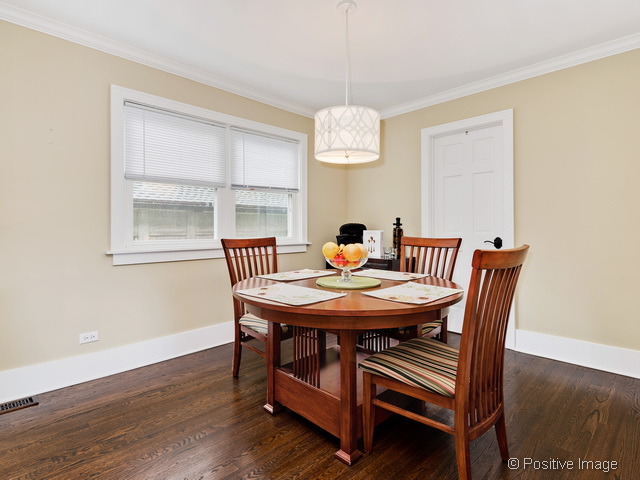 802 Howard St, Wheaton, IL 60187 photo 4