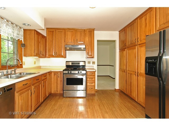 518 Sunshine Ct, Algonquin, IL 60102 photo 4