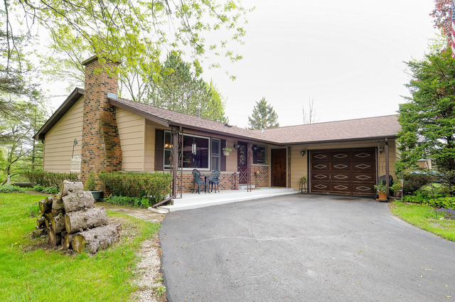 705 Crestview Dr, Ingleside, IL 60041 photo 1