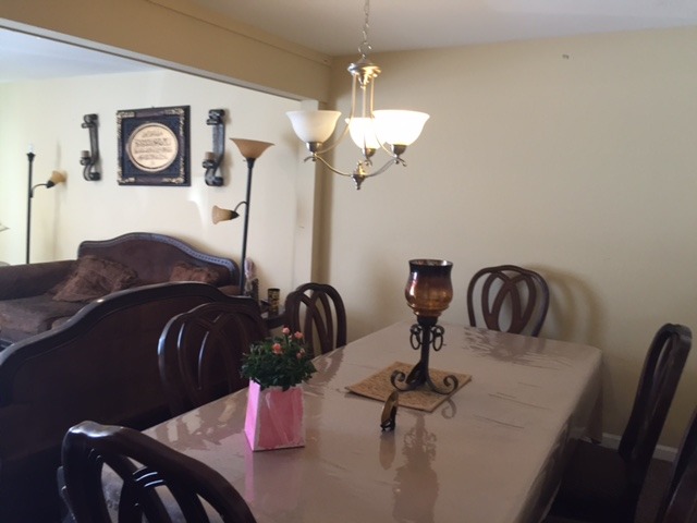 1961 Swindon Pl, Hoffman Estates, IL 60169 photo 2
