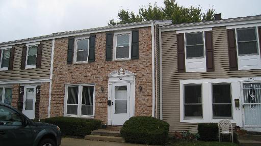 1961 Swindon Pl, Hoffman Estates, IL 60169 photo 1