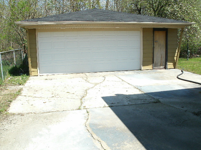 1700 E 156th St, Dolton, IL 60419 photo 2