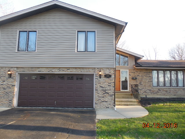 2524 Athens Rd, Olympia Fields, IL 60461 photo 1
