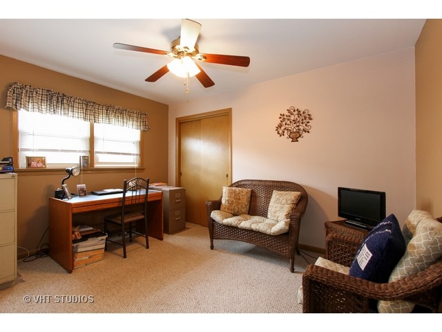 8036 Mcvicker Ave, Burbank, IL 60459 photo 8