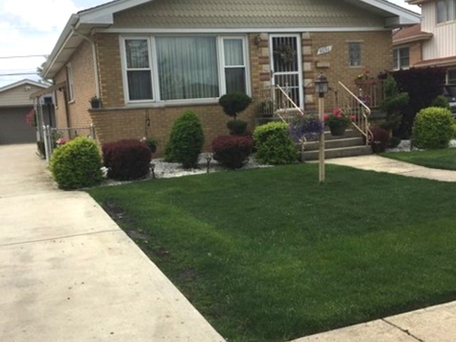 8036 Mcvicker Ave, Burbank, IL 60459 photo 1
