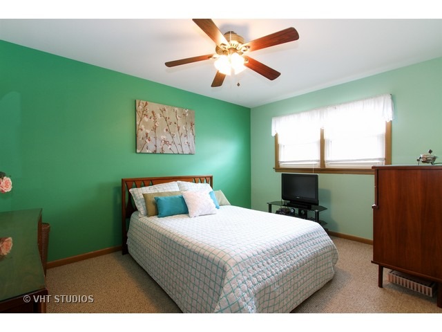 8036 Mcvicker Ave, Burbank, IL 60459 photo 6