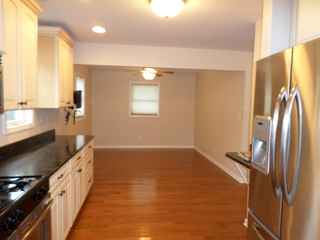 14456 Knox Ave, Midlothian, IL 60445 photo 8