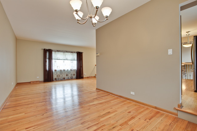 75 Downing Rd, Buffalo Grove, IL 60089 photo 6
