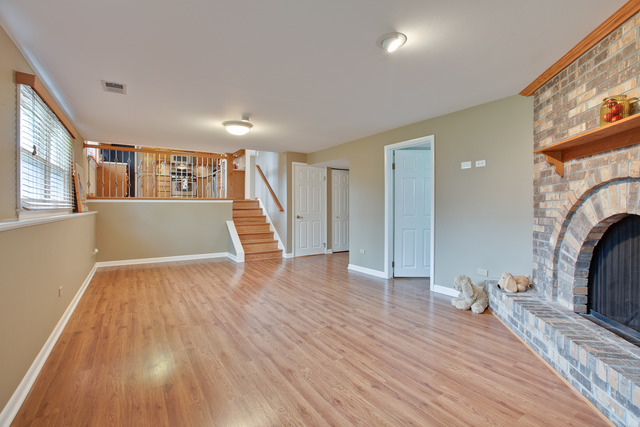 75 Downing Rd, Buffalo Grove, IL 60089 photo 12