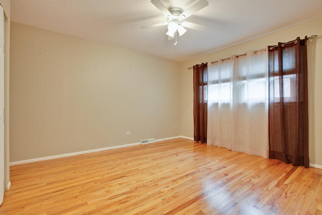 75 Downing Rd, Buffalo Grove, IL 60089 photo 15